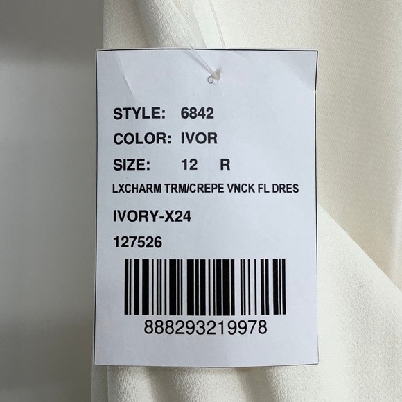 NEW! After Six Size 12 Crepe Halter Tuxedo Max Dress Ivory $242 msrp I22-3 - Picture 10 of 10
